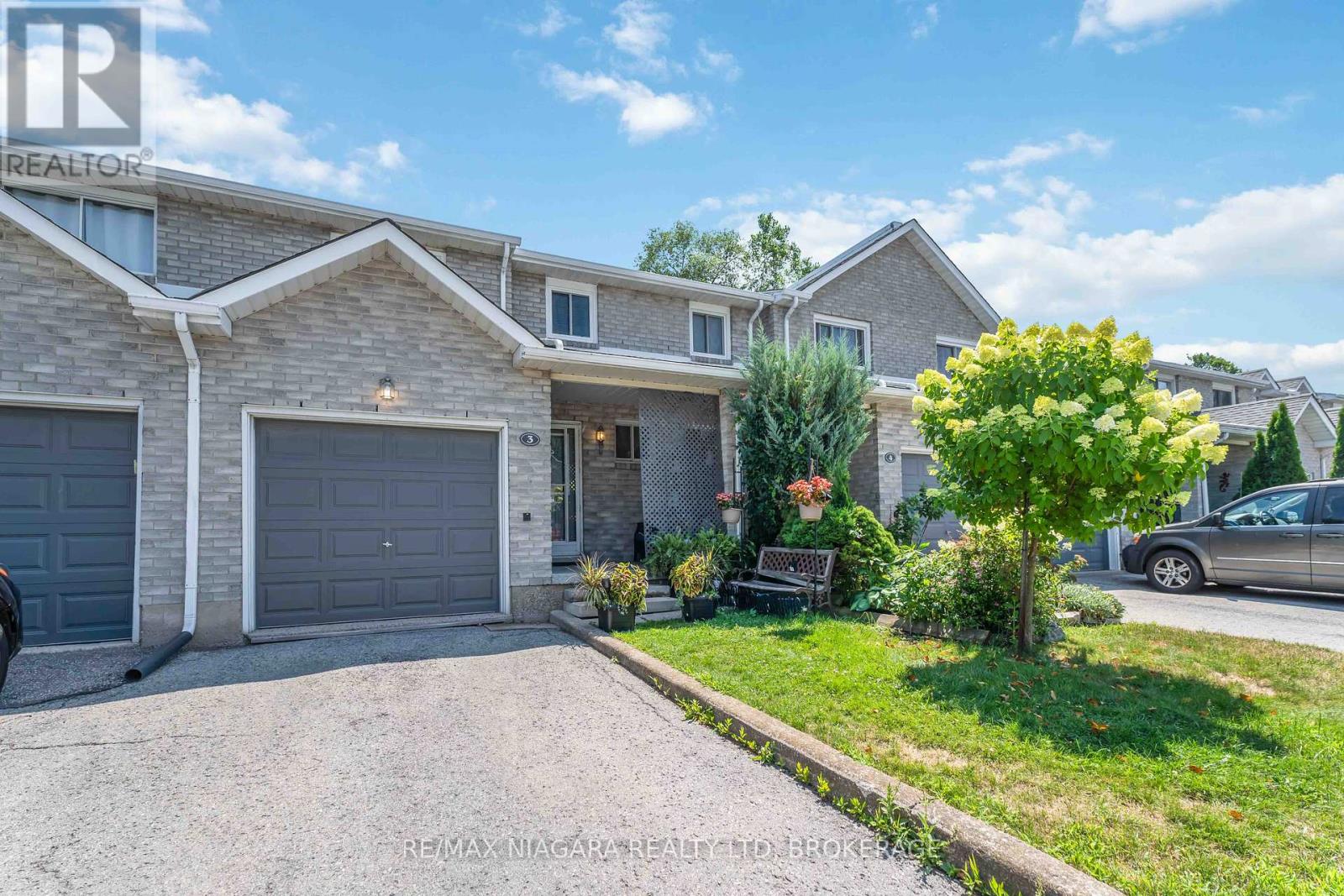 Property at 3 - 125 WOODLAWN ROAD image 1