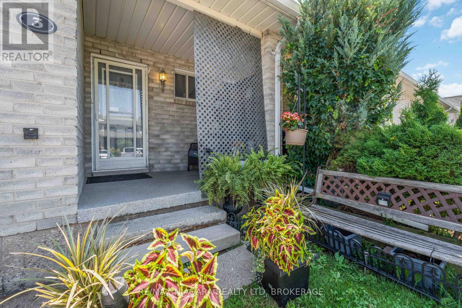 Property at 3 - 125 WOODLAWN ROAD image 4