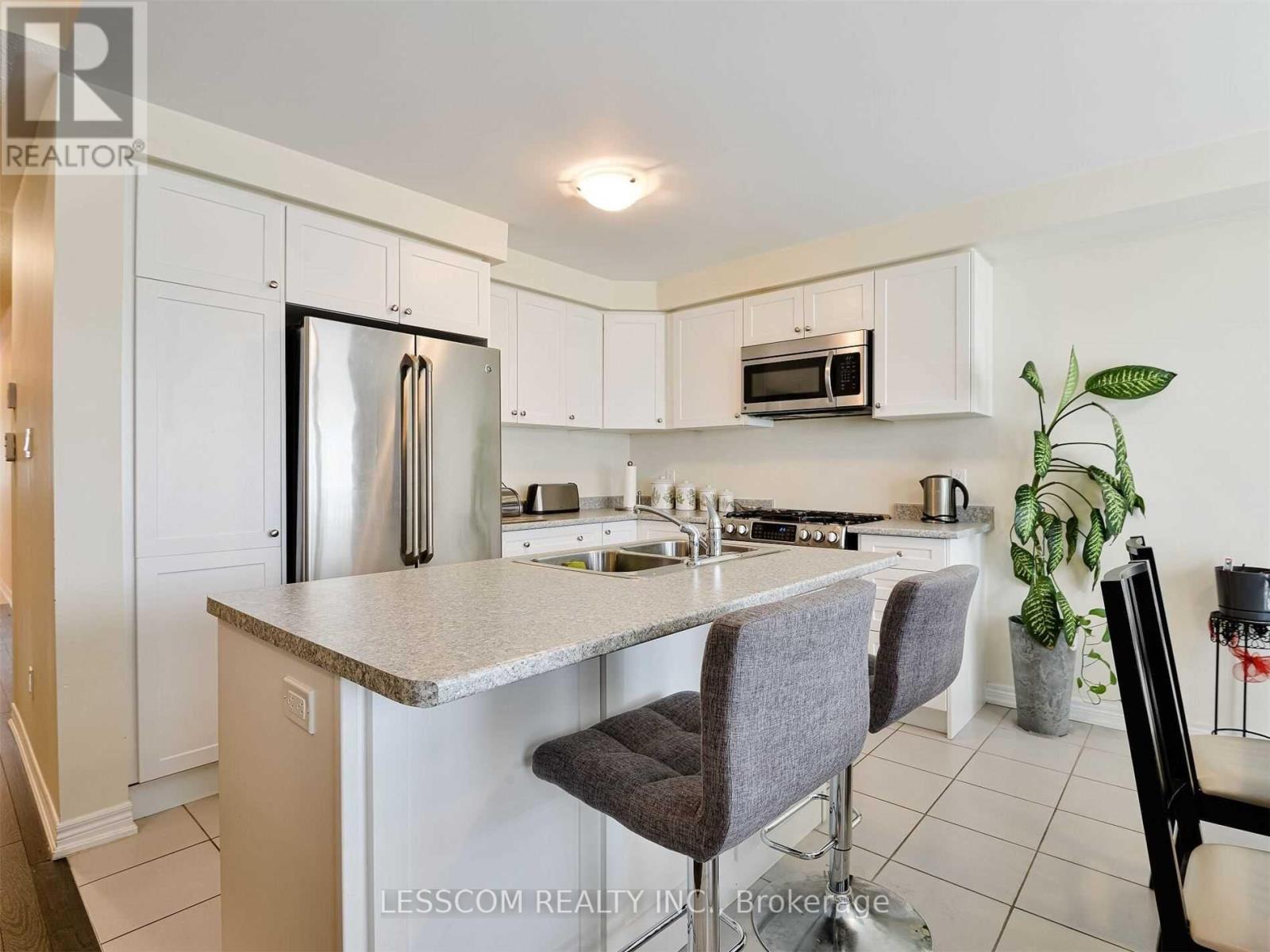 38 - 57 Muzzo Drive, Brampton, Ontario  L6R 3W9 - Photo 9 - W12308074