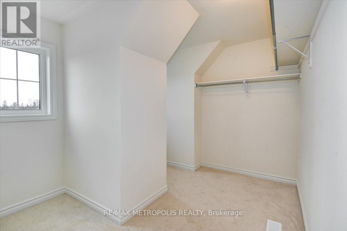 78 Hillcroft Way, Kawartha Lakes, Ontario  K0M 1A0 - Photo 23 - X12313800