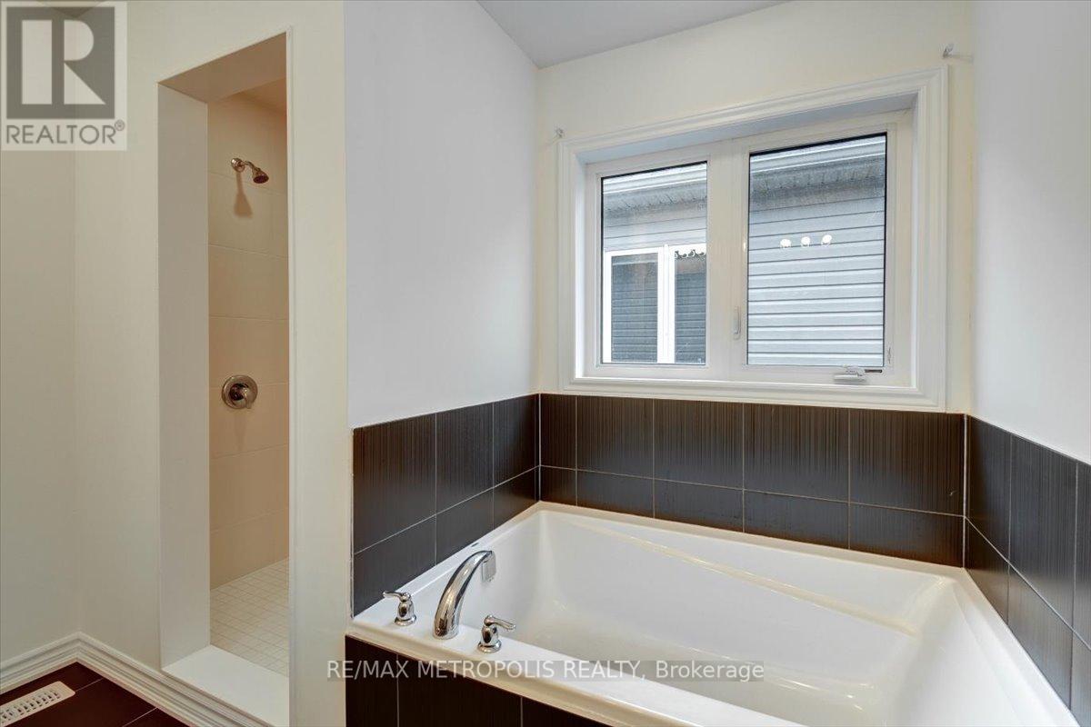 78 Hillcroft Way, Kawartha Lakes, Ontario  K0M 1A0 - Photo 26 - X12313800