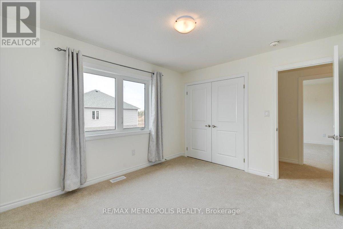 78 Hillcroft Way, Kawartha Lakes, Ontario  K0M 1A0 - Photo 31 - X12313800