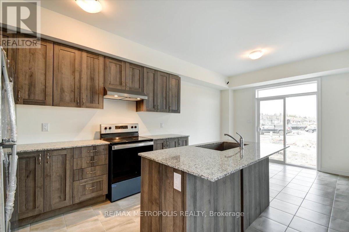 78 Hillcroft Way, Kawartha Lakes, Ontario  K0M 1A0 - Photo 7 - X12313800