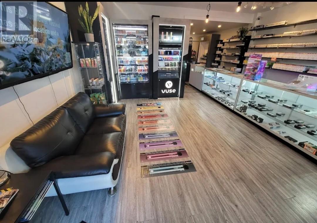 1808 W BROADWAY, Vancouver, British Columbia