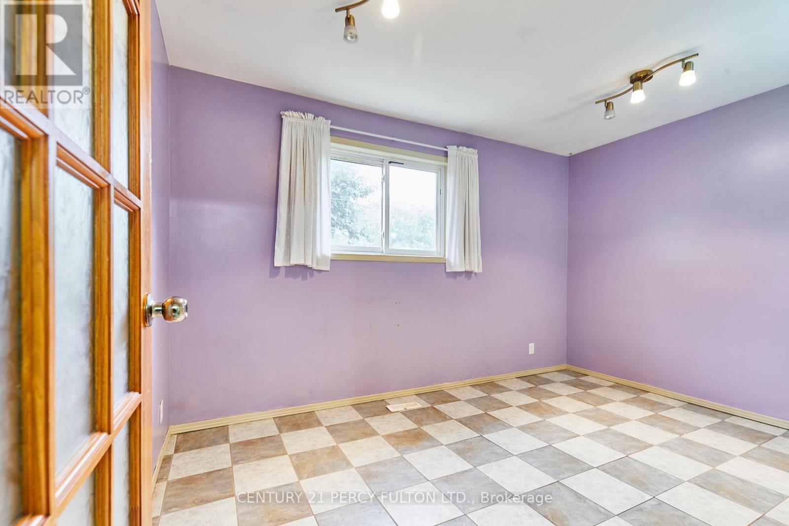 931 Liverpool Road, Pickering, Ontario  L1W 1S7 - Photo 25 - E12313836