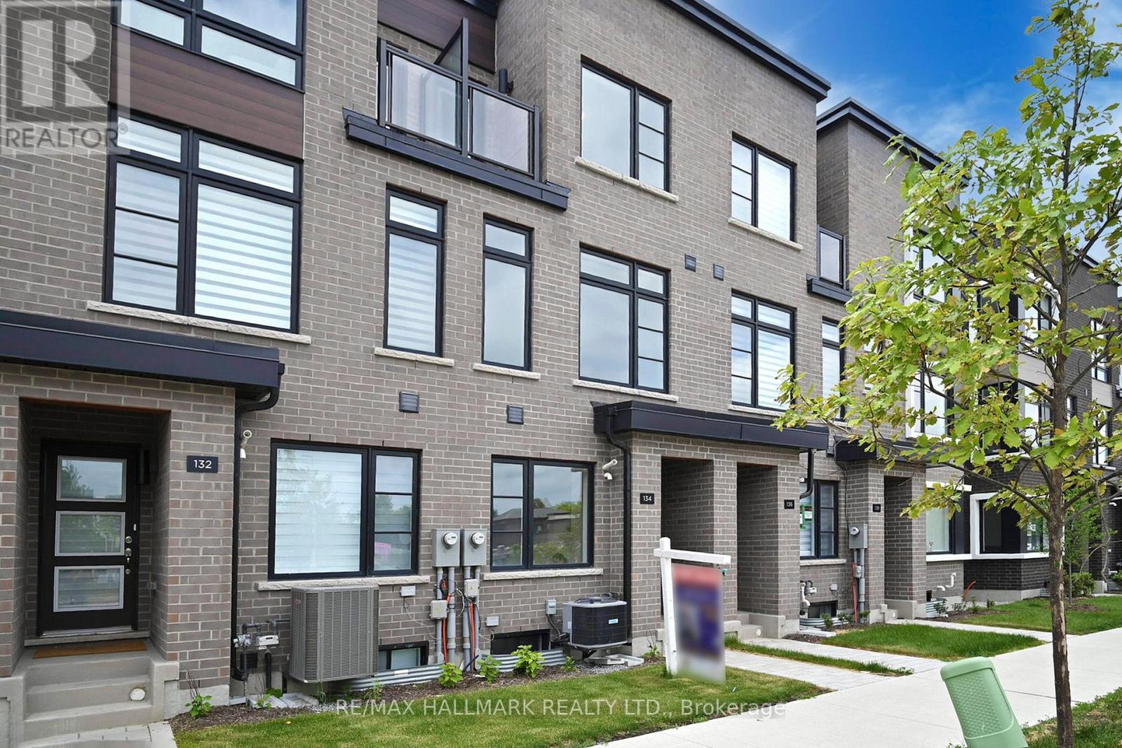 134 BROCKLEY DRIVE, Toronto, Ontario