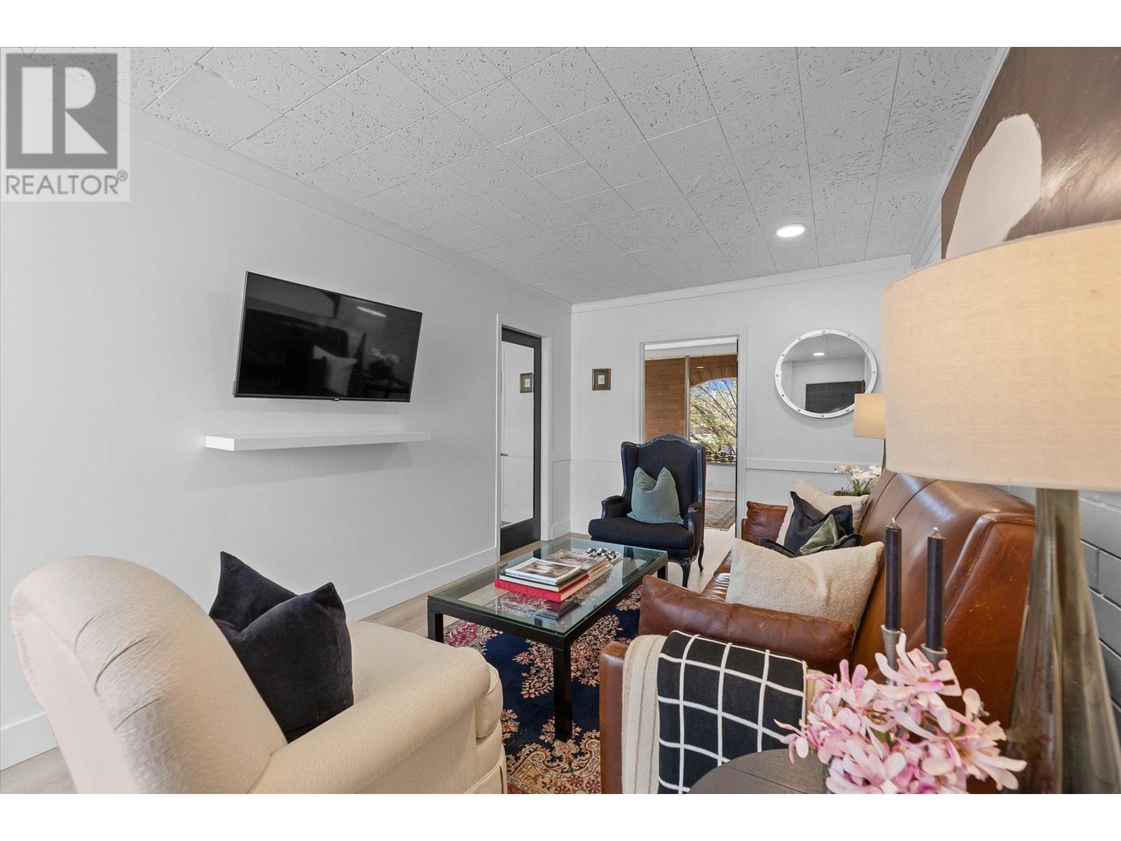 1449 St. Paul Street Unit# 200a, Kelowna, British Columbia  V1Y 2E5 - Photo 3 - 10357540