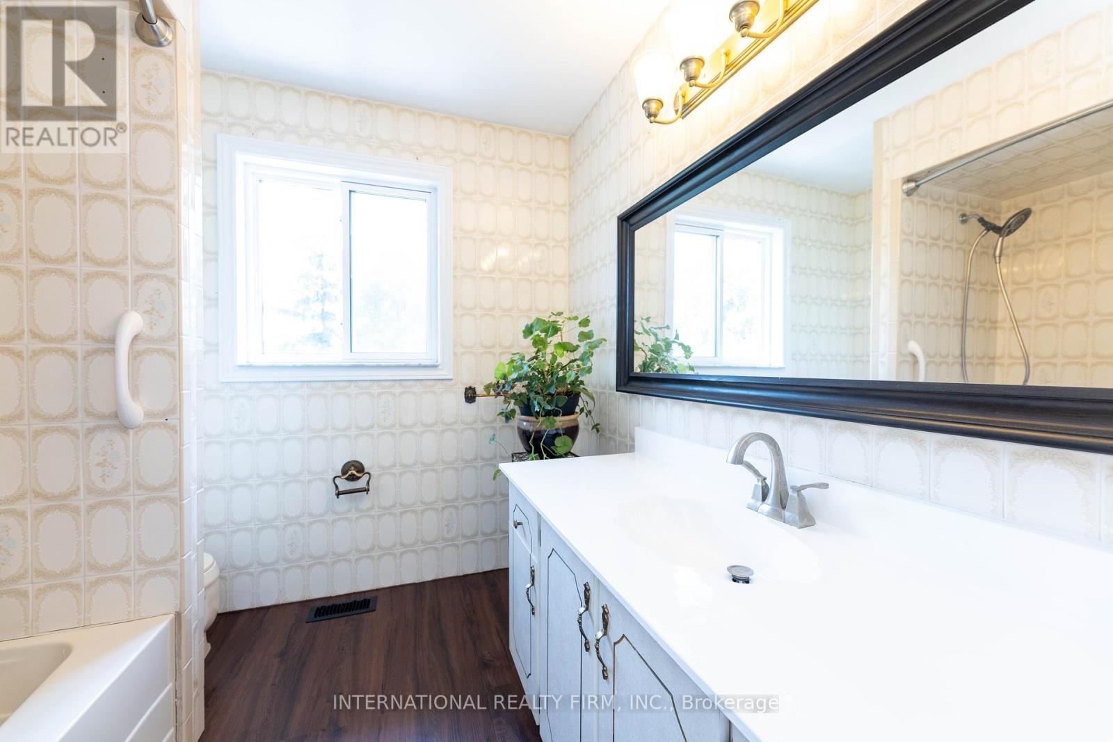 17 Southview Drive, Vaughan, Ontario  L4K 2K8 - Photo 23 - N12313895