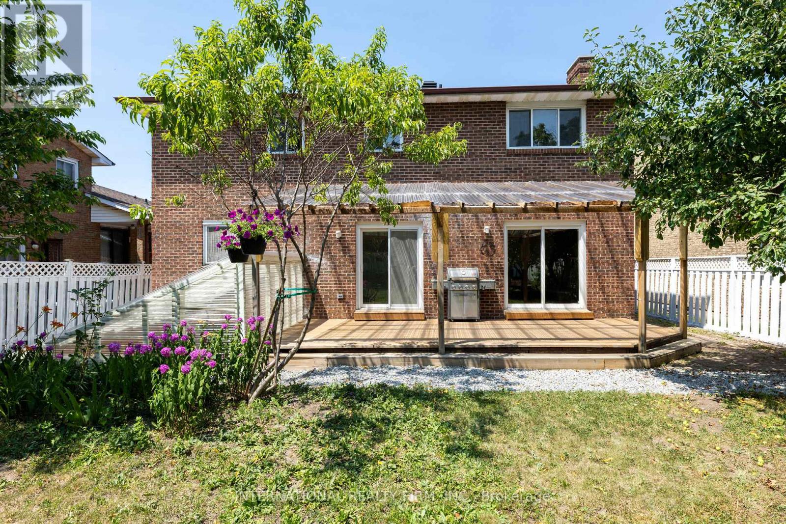 17 Southview Drive, Vaughan, Ontario  L4K 2K8 - Photo 49 - N12313895