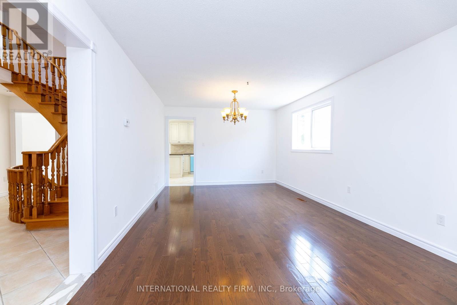Property at 17 SOUTHVIEW DRIVE image 5