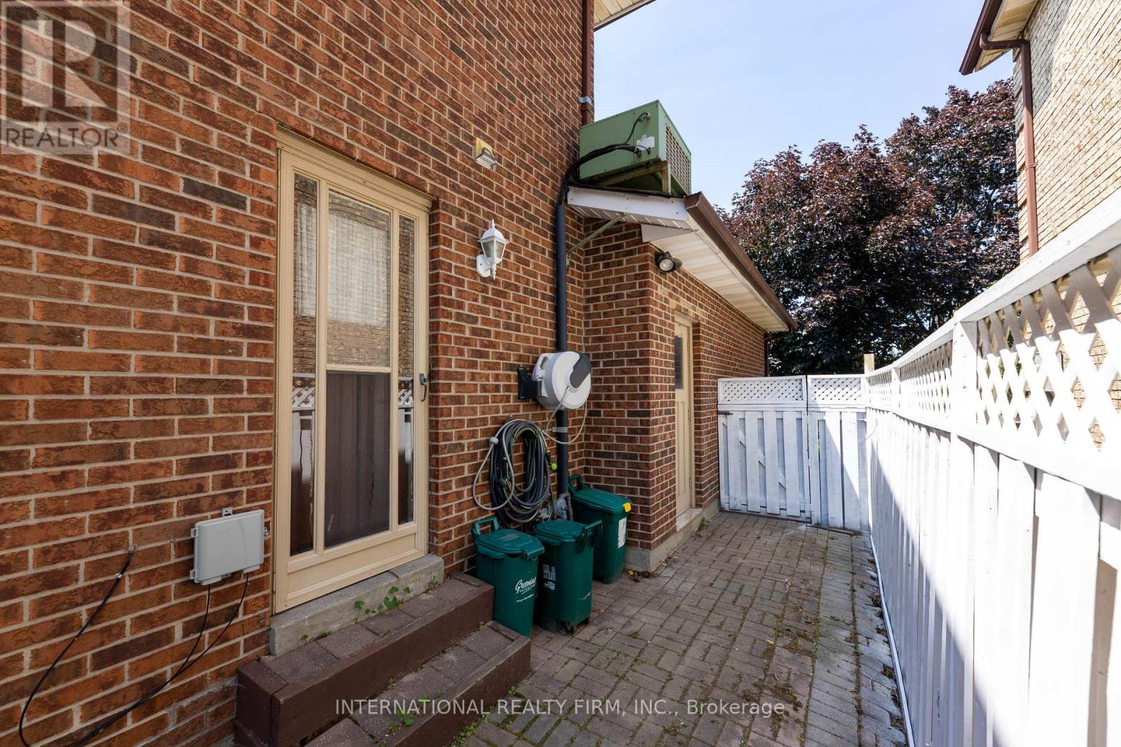 17 Southview Drive, Vaughan, Ontario  L4K 2K8 - Photo 50 - N12313895
