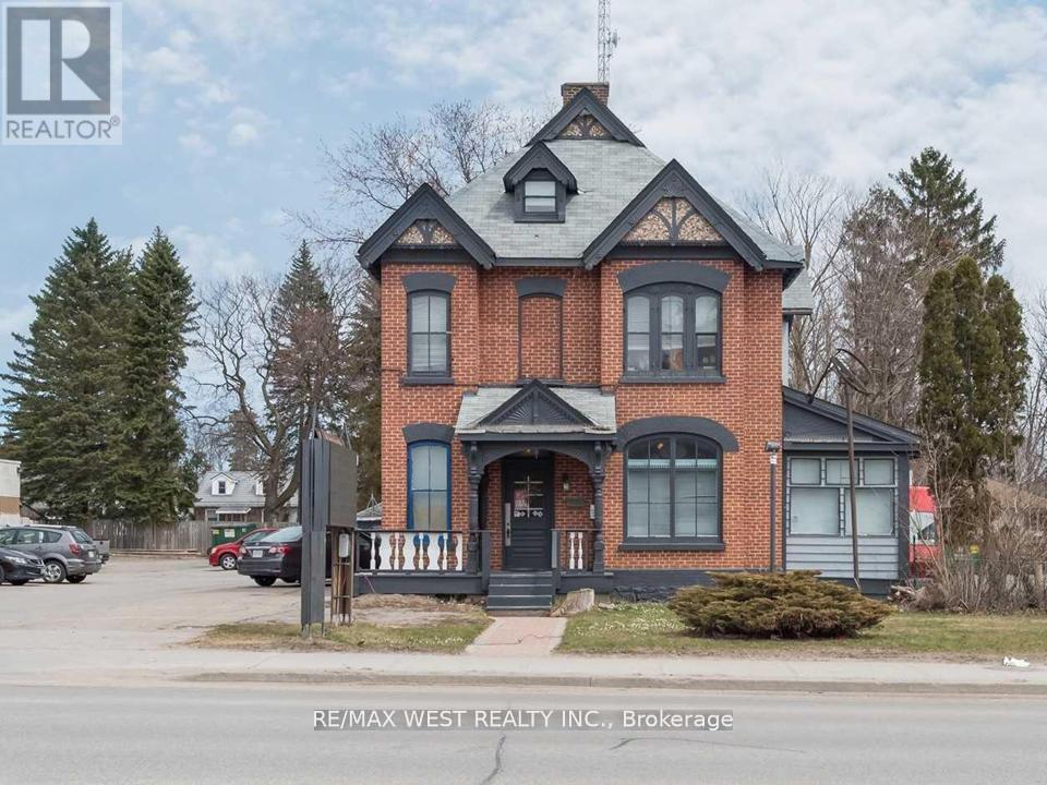 169 Bayfield Street, Barrie (City Centre), Ontario  L4M 3B4 - Photo 1 - S12313858