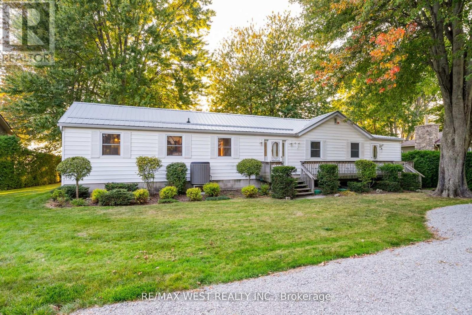 1668 Lakeshore Drive, Ramara, Ontario  L0K 1B0 - Photo 6 - S12313899