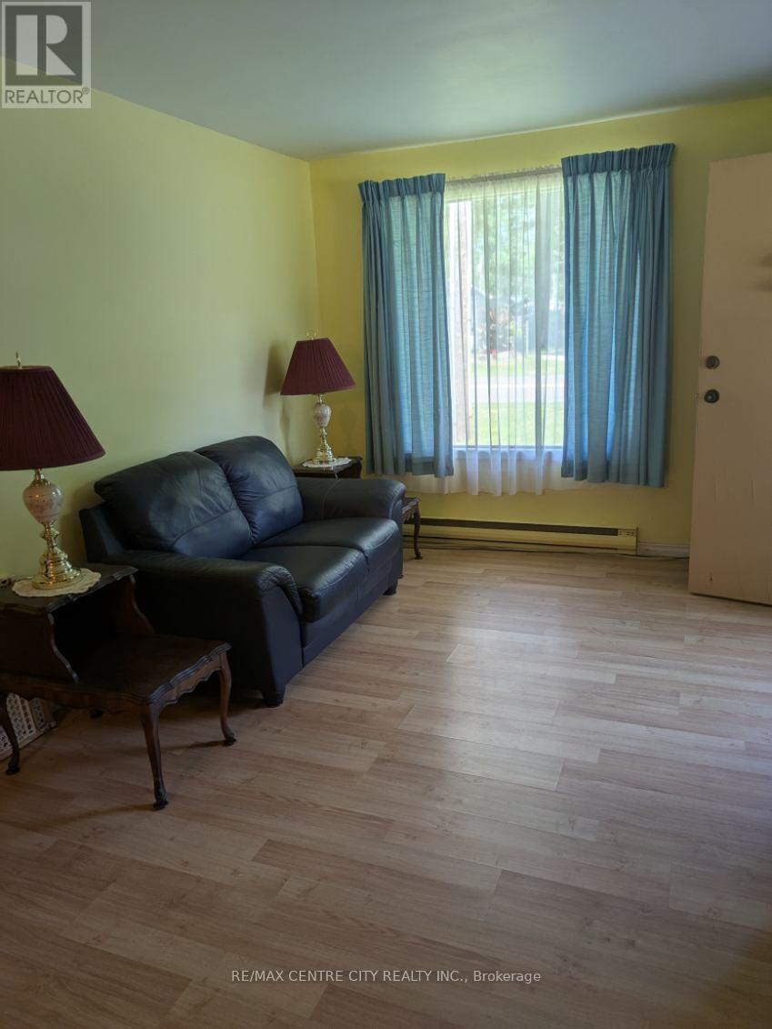 8611 -8615 Furnival Road, West Elgin, Ontario  N0L 2C0 - Photo 24 - X12291201