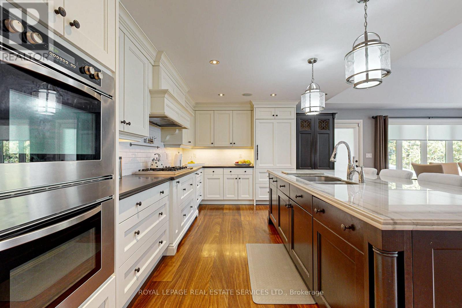 159 Viewbank Crescent, Oakville, Ontario  L6L 1R3 - Photo 11 - W12313847