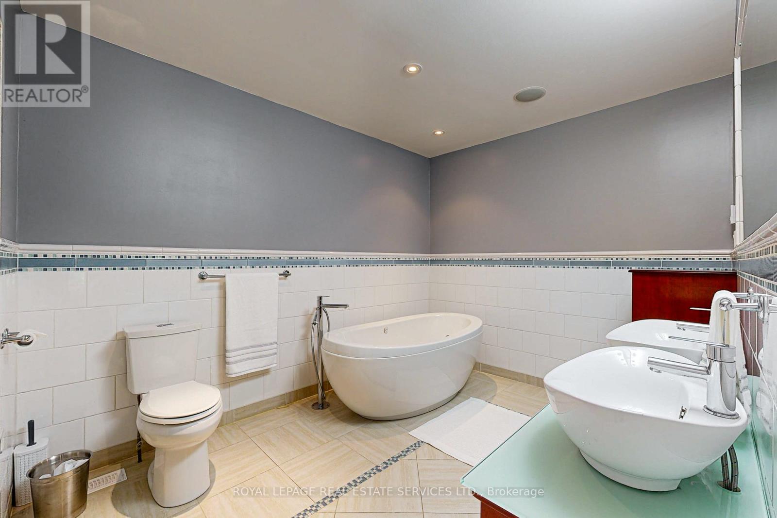 159 Viewbank Crescent, Oakville, Ontario  L6L 1R3 - Photo 28 - W12313847