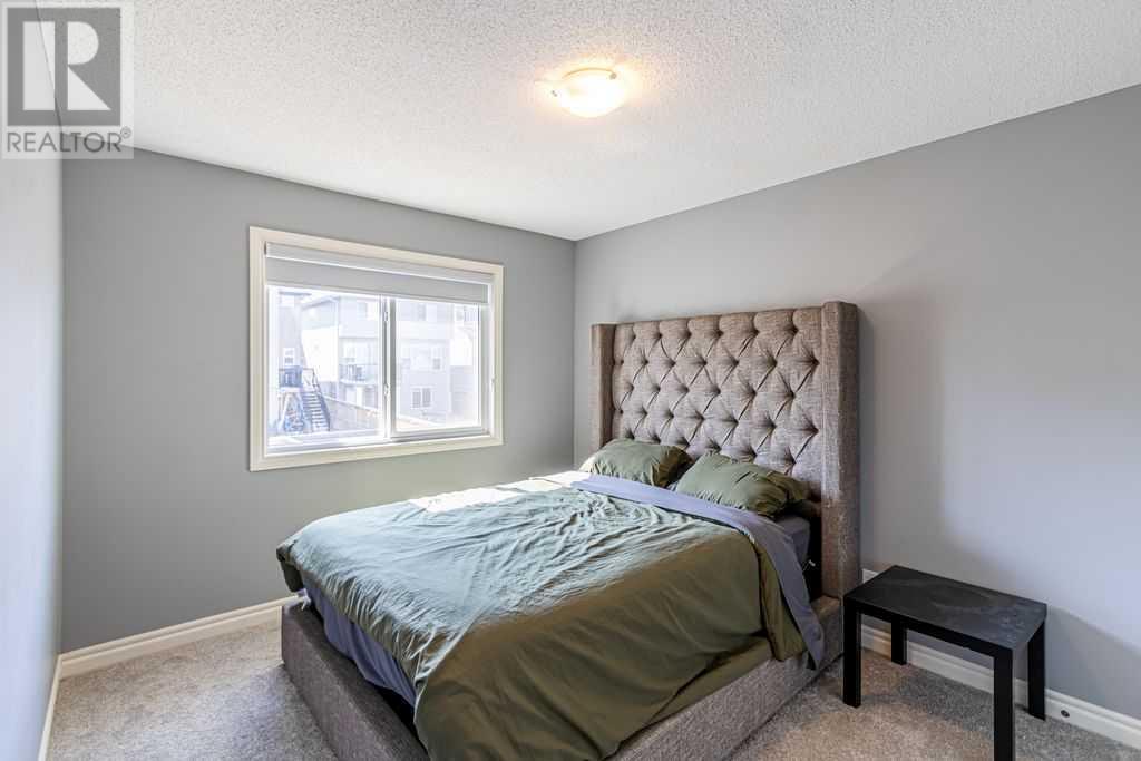 402 Hillcrest Circle Sw, Airdrie, Alberta  T4B 4B3 - Photo 19 - A2237777
