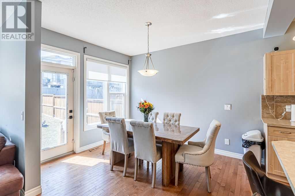 402 Hillcrest Circle Sw, Airdrie, Alberta  T4B 4B3 - Photo 9 - A2237777