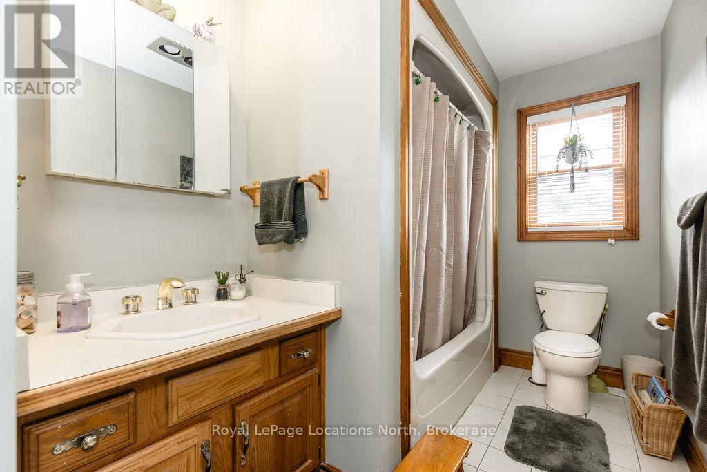 38 Old Carriage Road, East Garafraxa, Ontario  L9W 6B2 - Photo 24 - X12313930