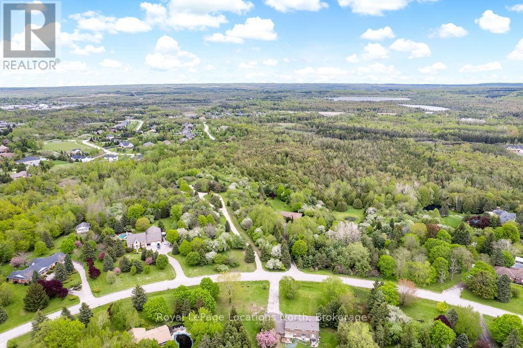 38 Old Carriage Road, East Garafraxa, Ontario  L9W 6B2 - Photo 43 - X12313930