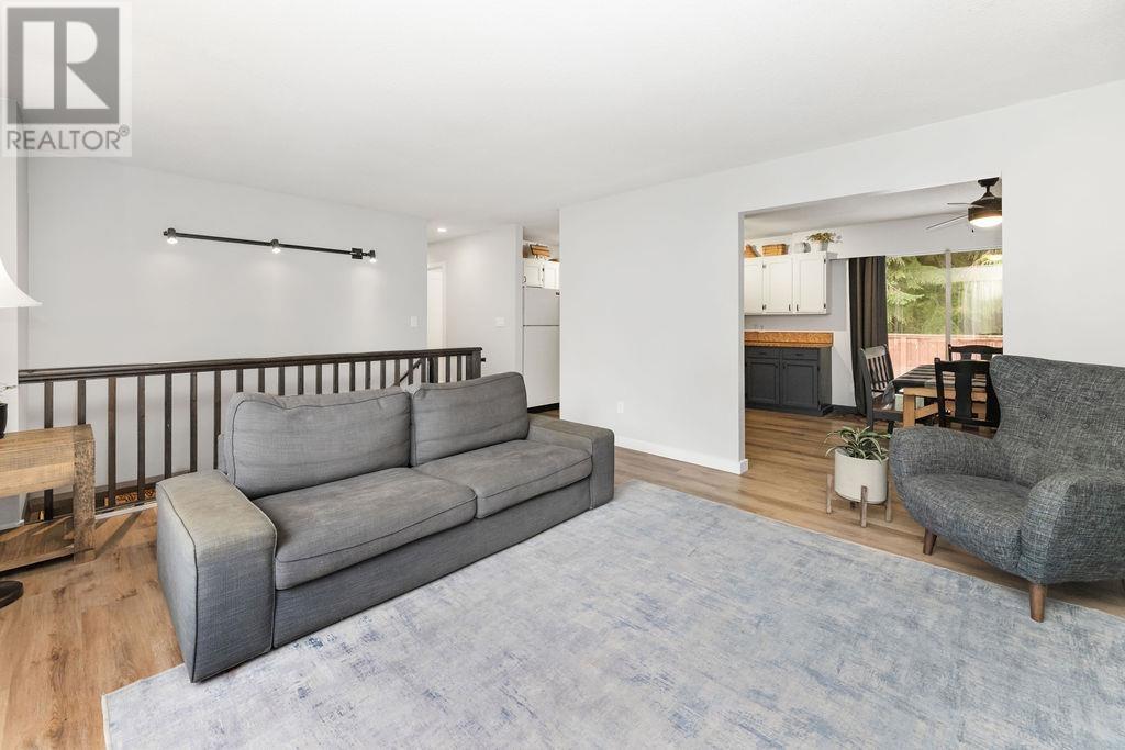 Property at 1020 FIRCREST ROAD image 5