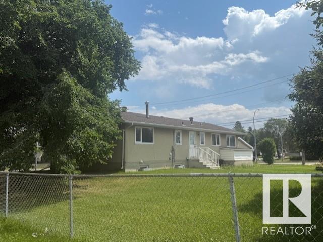 10712 159 St Nw, Edmonton, Alberta  T5P 3B4 - Photo 2 - E4450217