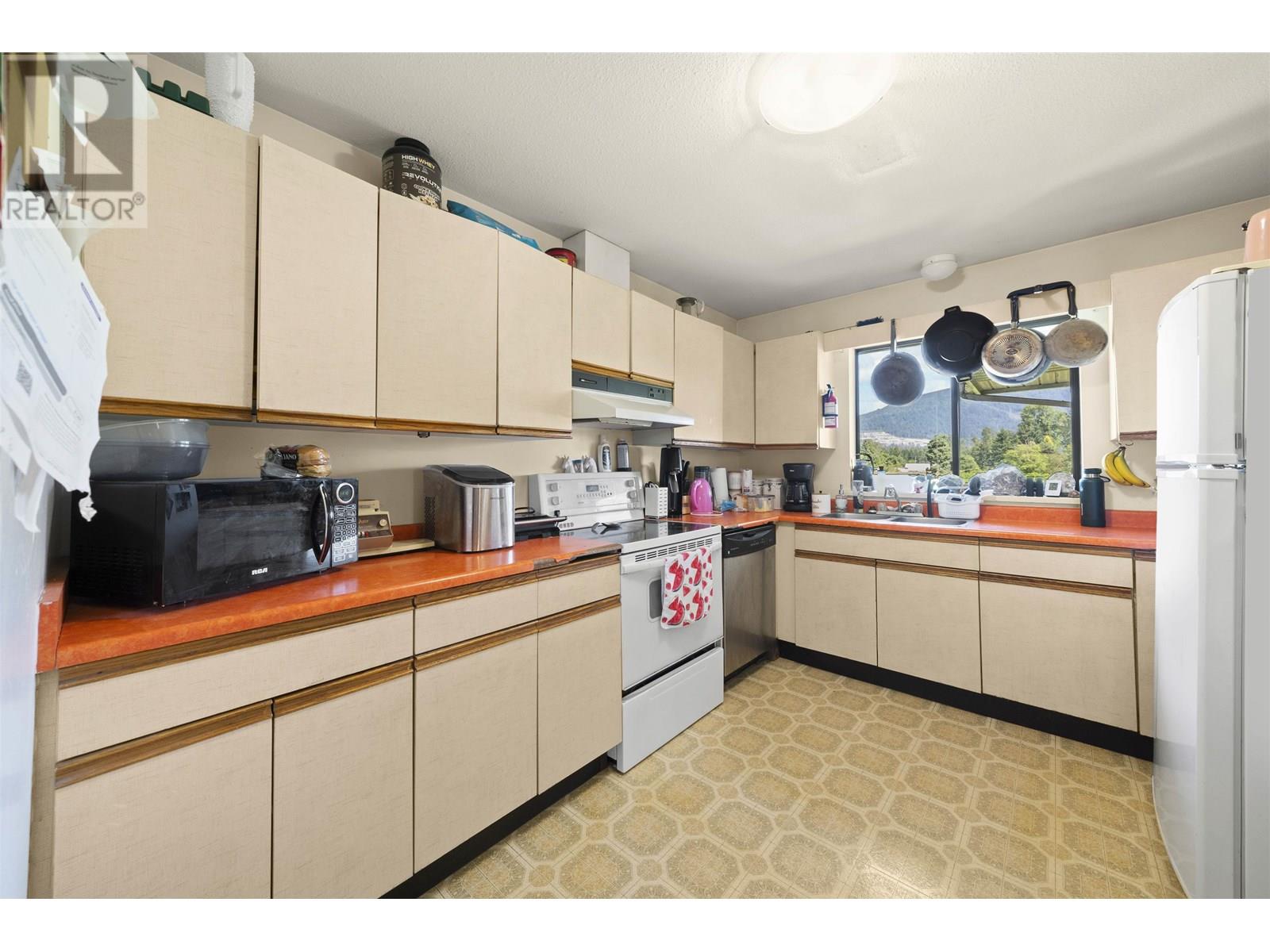 489 Prairie Avenue, Port Coquitlam, British Columbia  V3E 0A6 - Photo 12 - R3031560