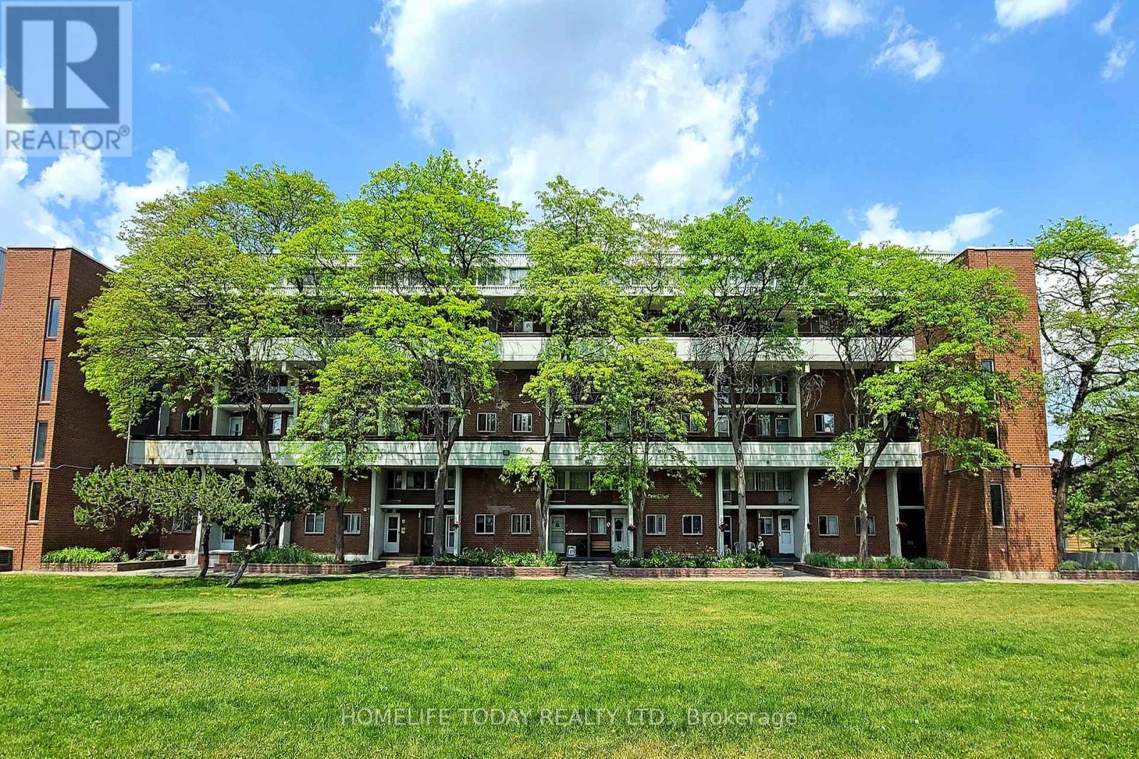 Property at 301 - 155 LEEWARD GLENWAY image 1