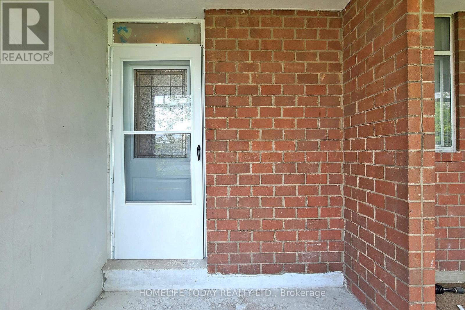 Property at 301 - 155 LEEWARD GLENWAY image 5