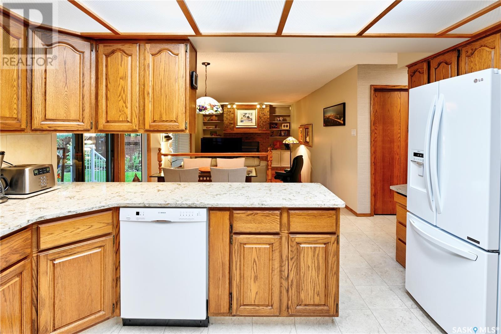 213 Badger Court, Saskatoon, Saskatchewan  S7N 2X2 - Photo 4 - SK013900