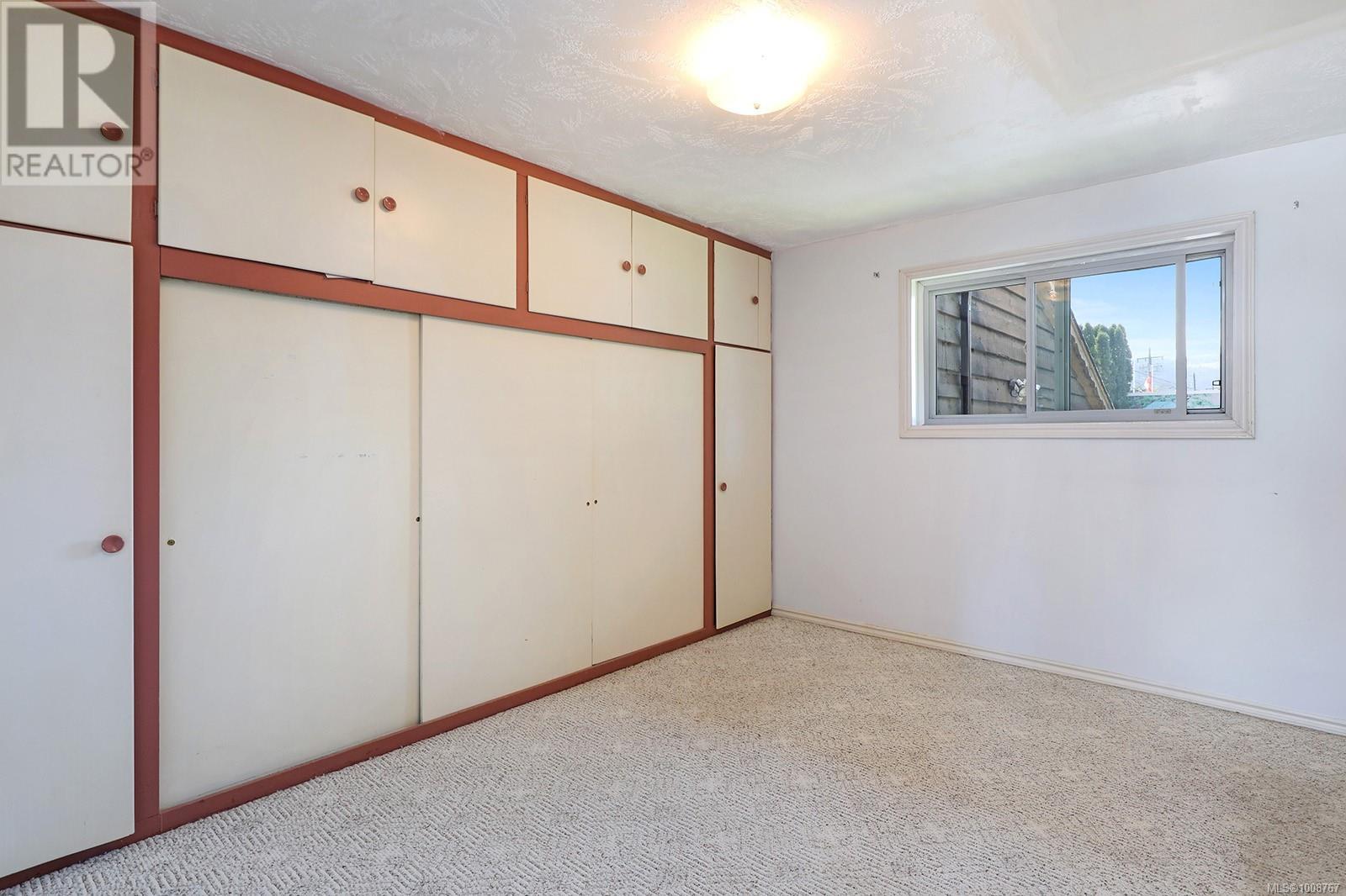 Property at 2780 Dunsmuir Ave image 1