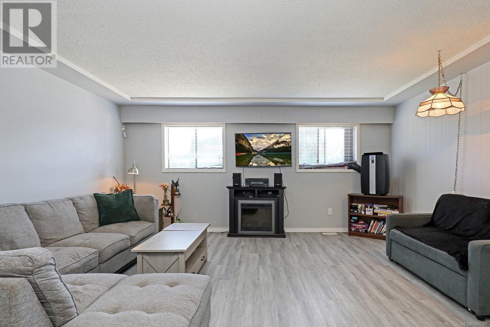 2780 Dunsmuir Ave, Cumberland, British Columbia  V0R 1S0 - Photo 18 - 1008767