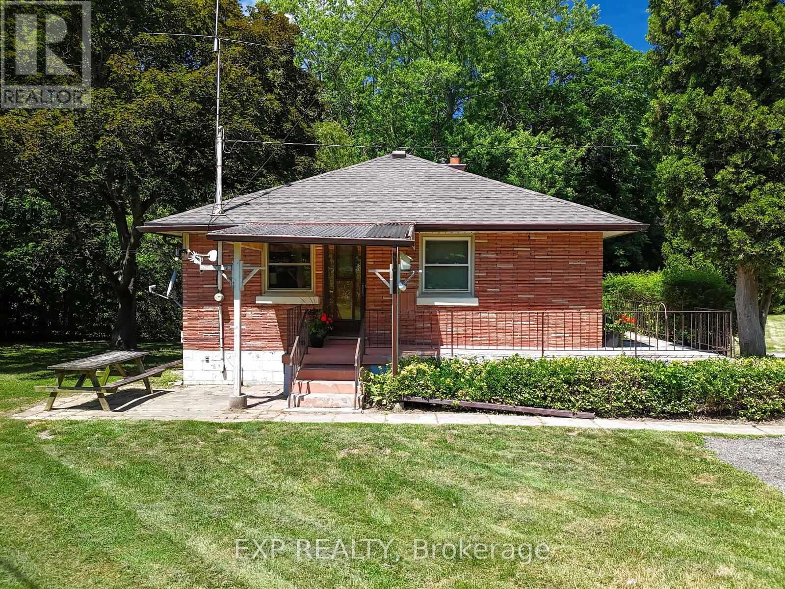 73 & 77 Maud Street, Ingersoll, Ontario  N5C 1E7 - Photo 1 - X12313977