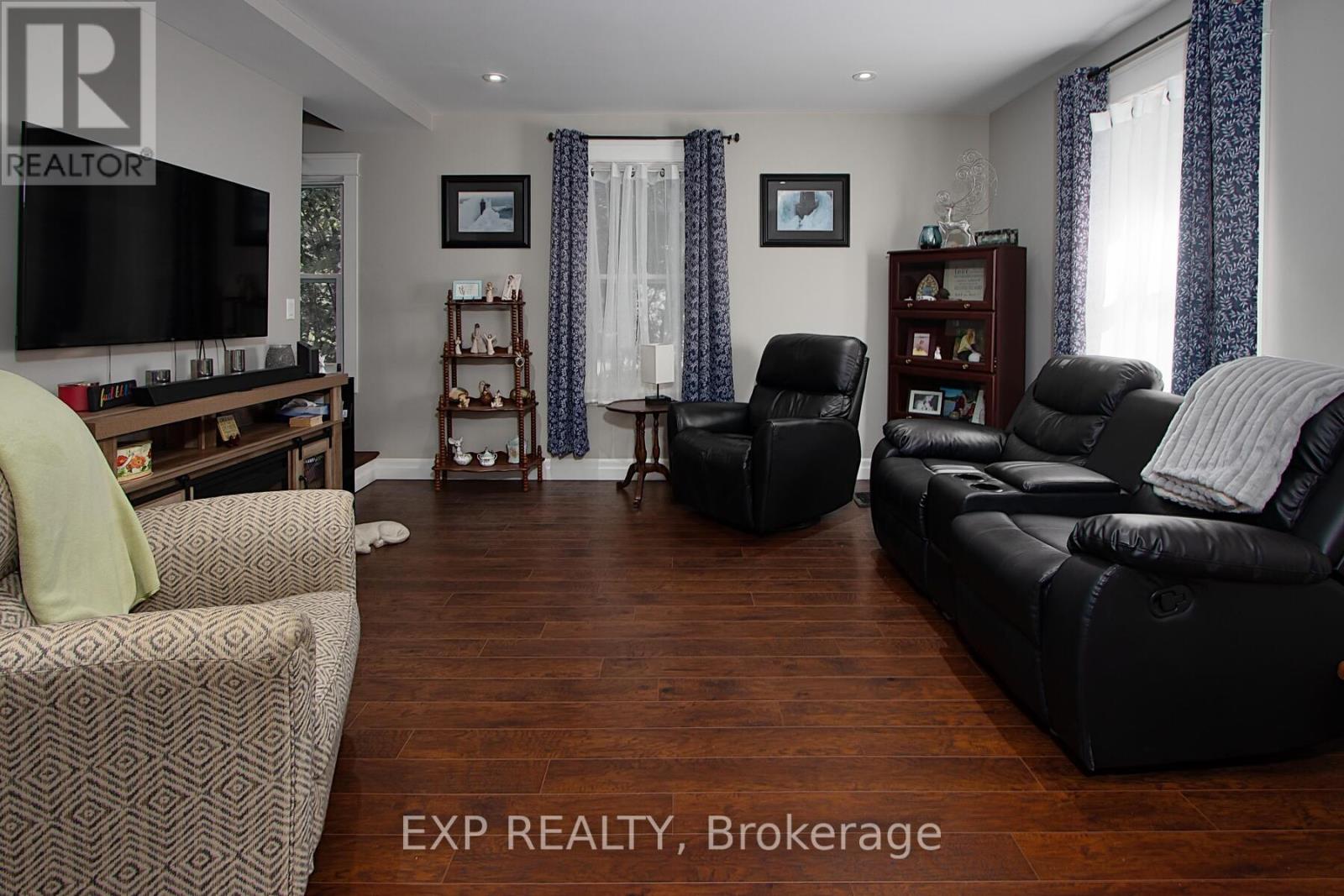 73 & 77 Maud Street, Ingersoll, Ontario  N5C 1E7 - Photo 19 - X12313977