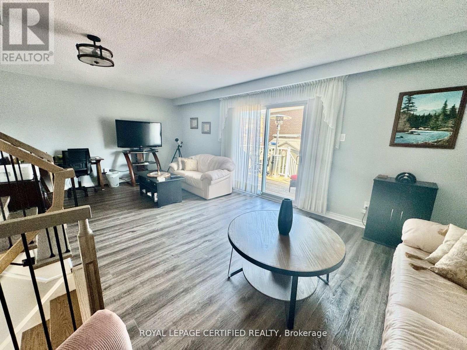 41 Winterfold Drive, Brampton, Ontario  L6V 3S8 - Photo 10 - W12313907