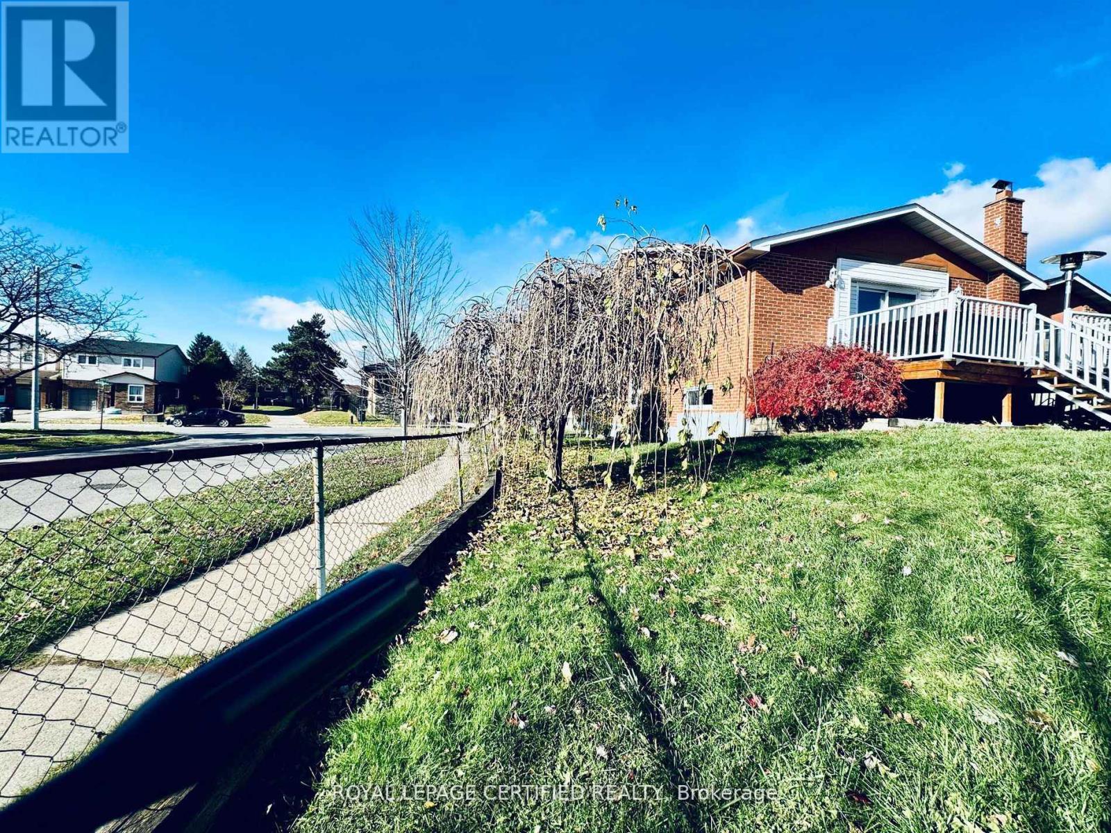 41 Winterfold Drive, Brampton, Ontario  L6V 3S8 - Photo 22 - W12313907