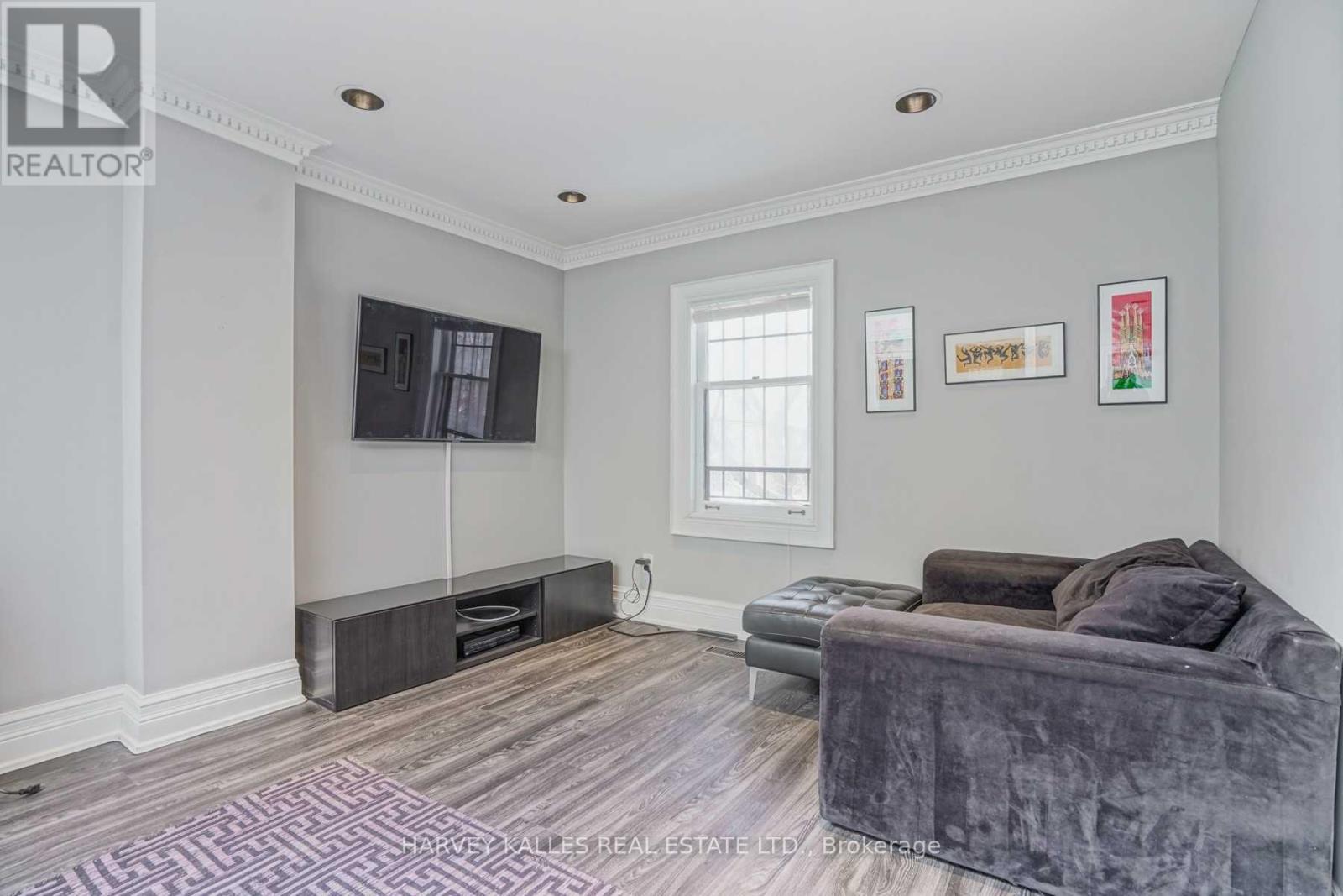 Upper - 518 Eglinton Avenue E, Toronto, Ontario  M4P 1N6 - Photo 13 - C12313939