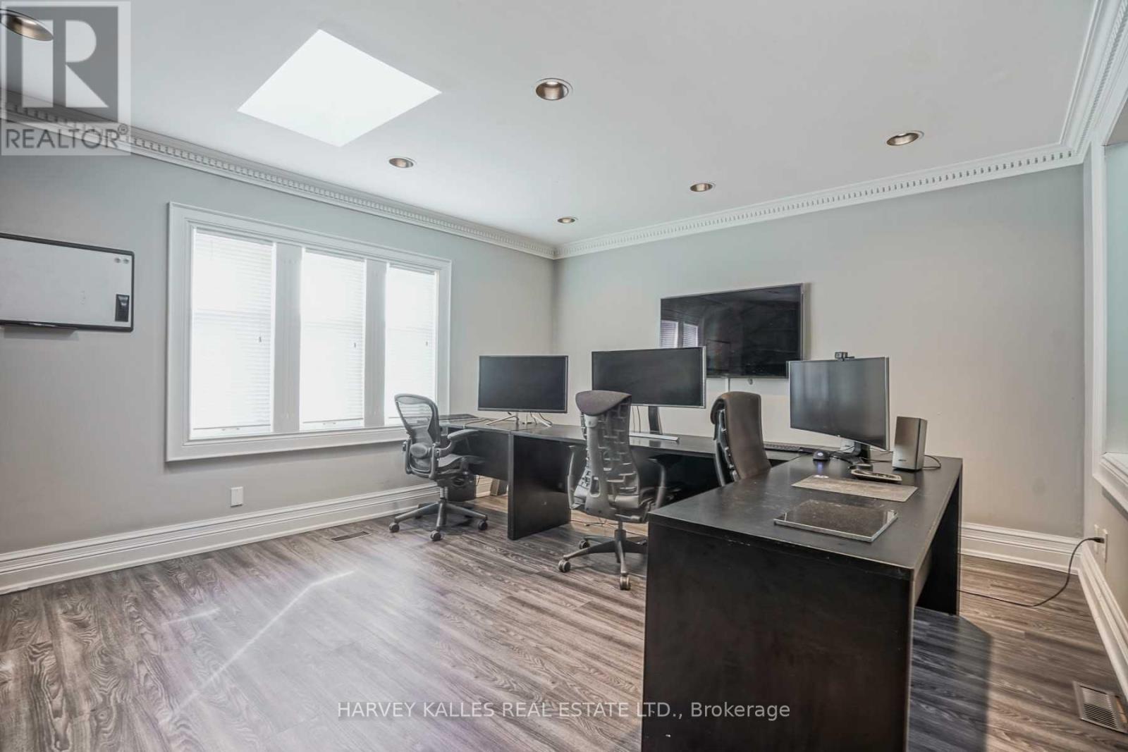 Upper - 518 Eglinton Avenue E, Toronto, Ontario  M4P 1N6 - Photo 14 - C12313939