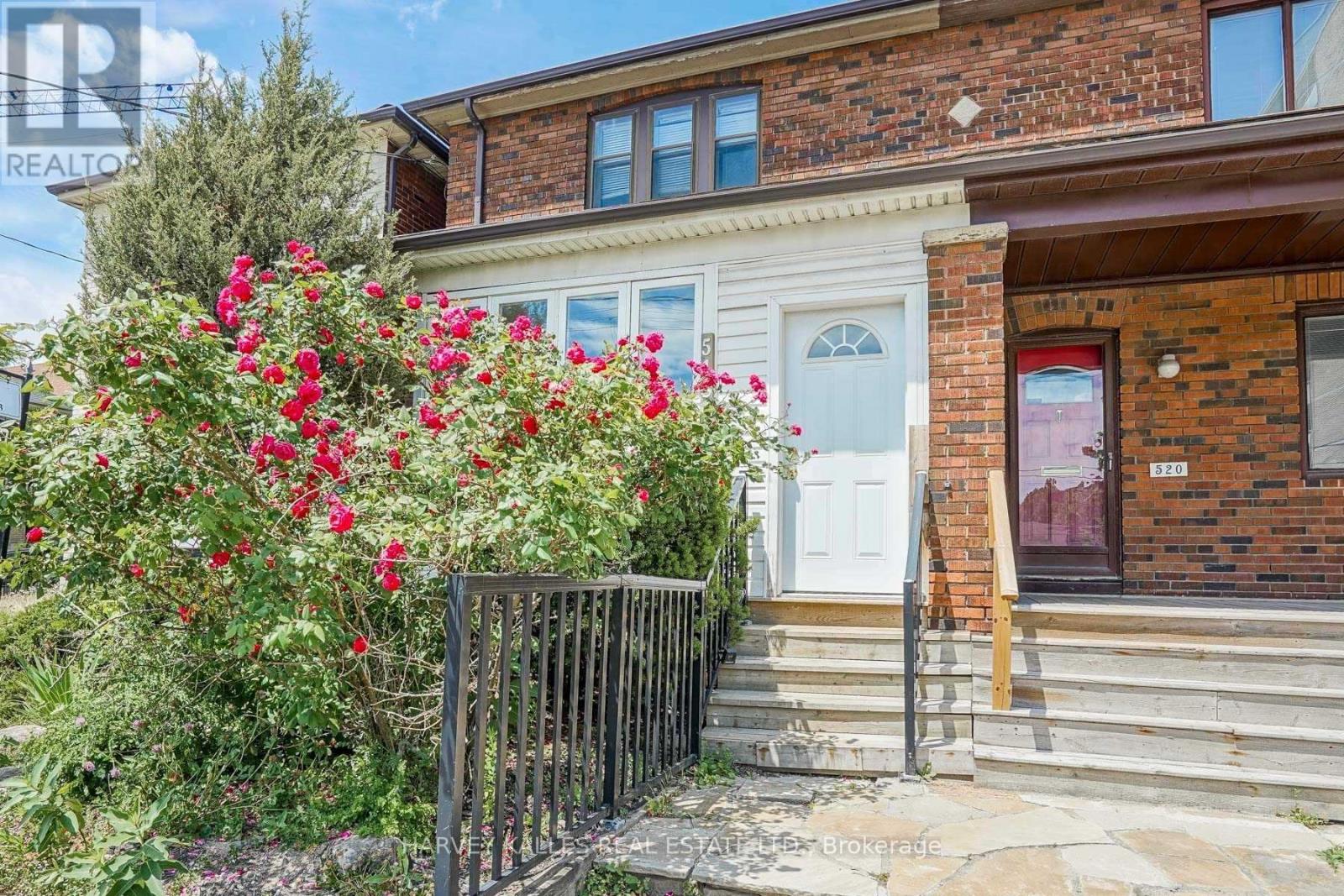 Upper - 518 Eglinton Avenue E, Toronto, Ontario  M4P 1N6 - Photo 3 - C12313939