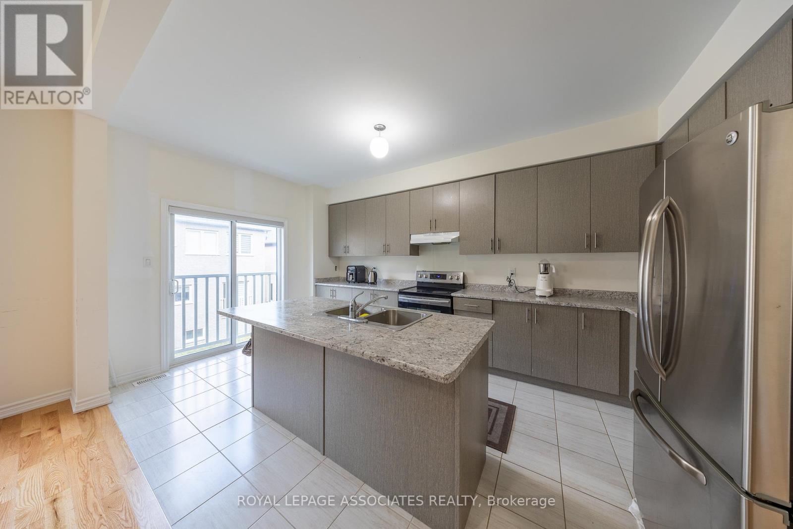 2529 Athena Path, Pickering, Ontario  L1X 0M4 - Photo 10 - E12313984