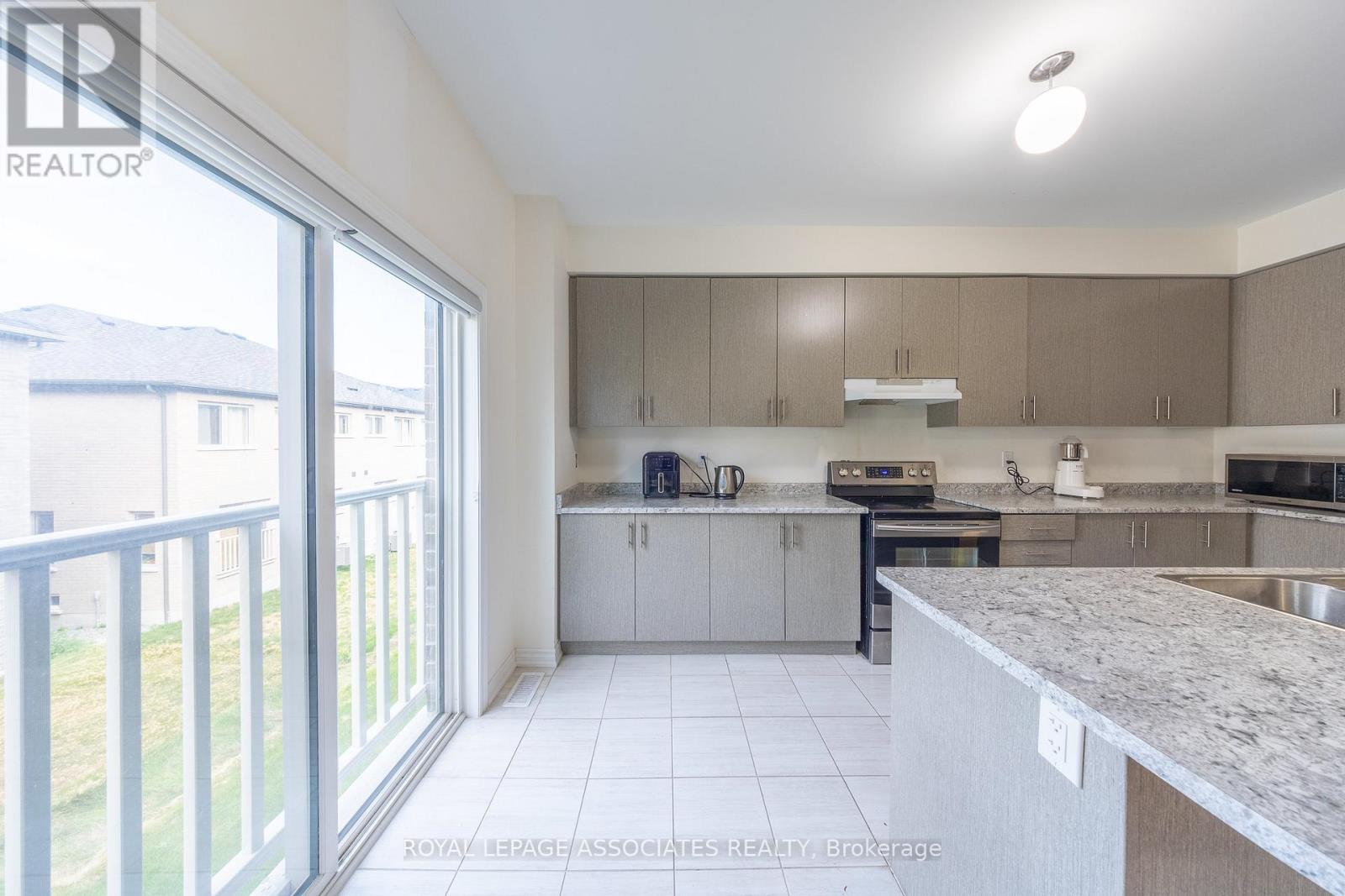 2529 Athena Path, Pickering, Ontario  L1X 0M4 - Photo 12 - E12313984