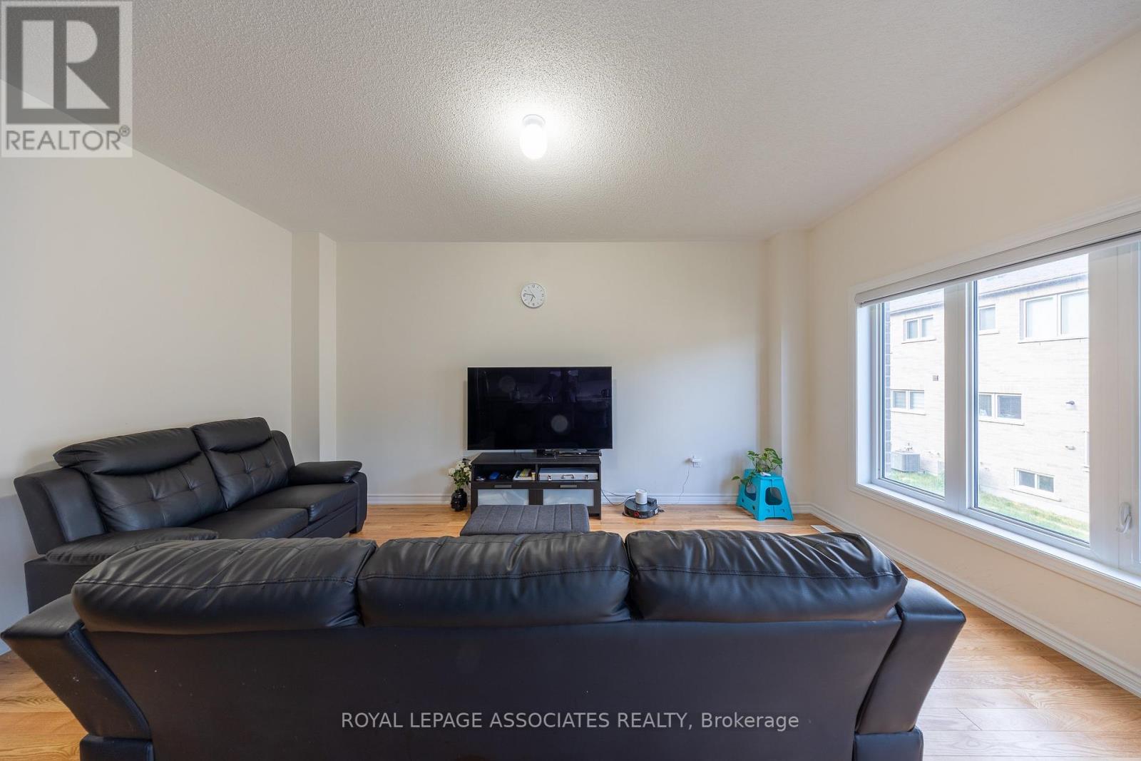 2529 Athena Path, Pickering, Ontario  L1X 0M4 - Photo 8 - E12313984