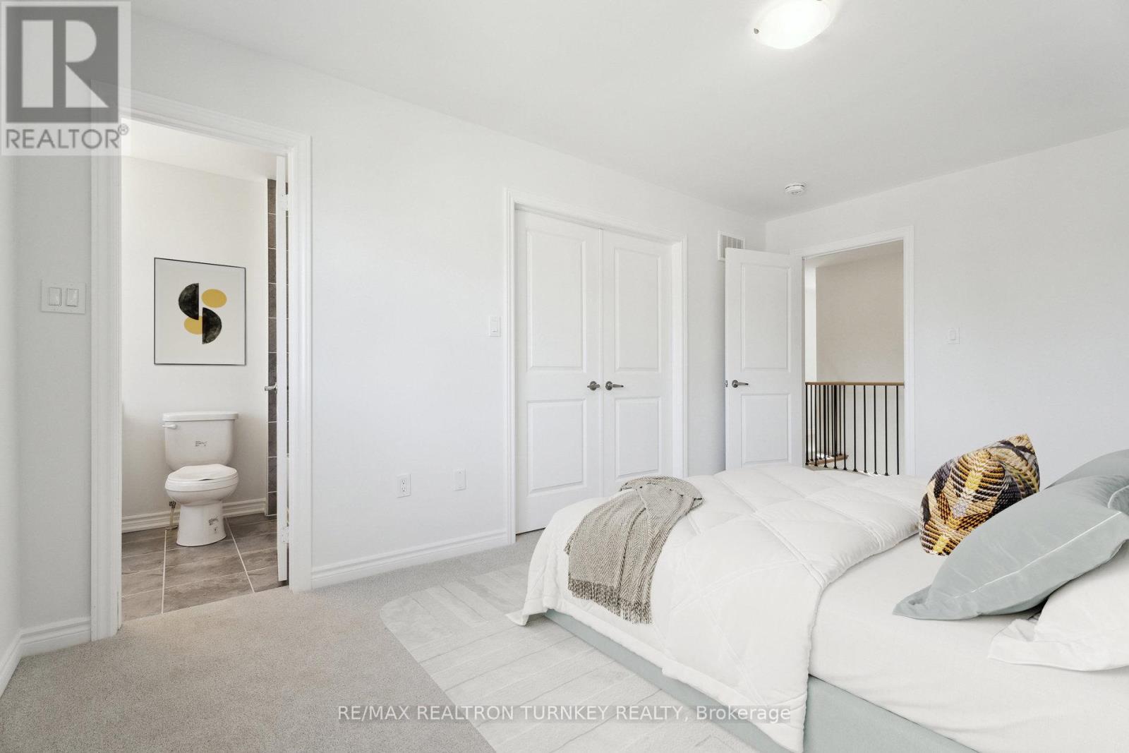 15 Ravenscraig Place, Innisfil (Cookstown), Ontario  L0L 1L0 - Photo 10 - N12313943