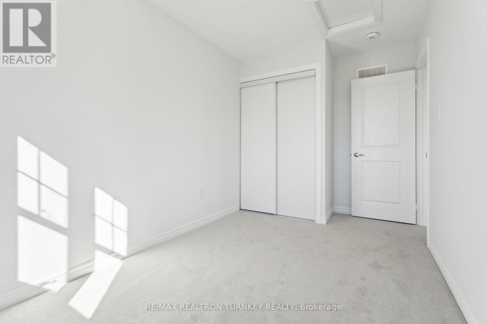15 Ravenscraig Place, Innisfil (Cookstown), Ontario  L0L 1L0 - Photo 14 - N12313943