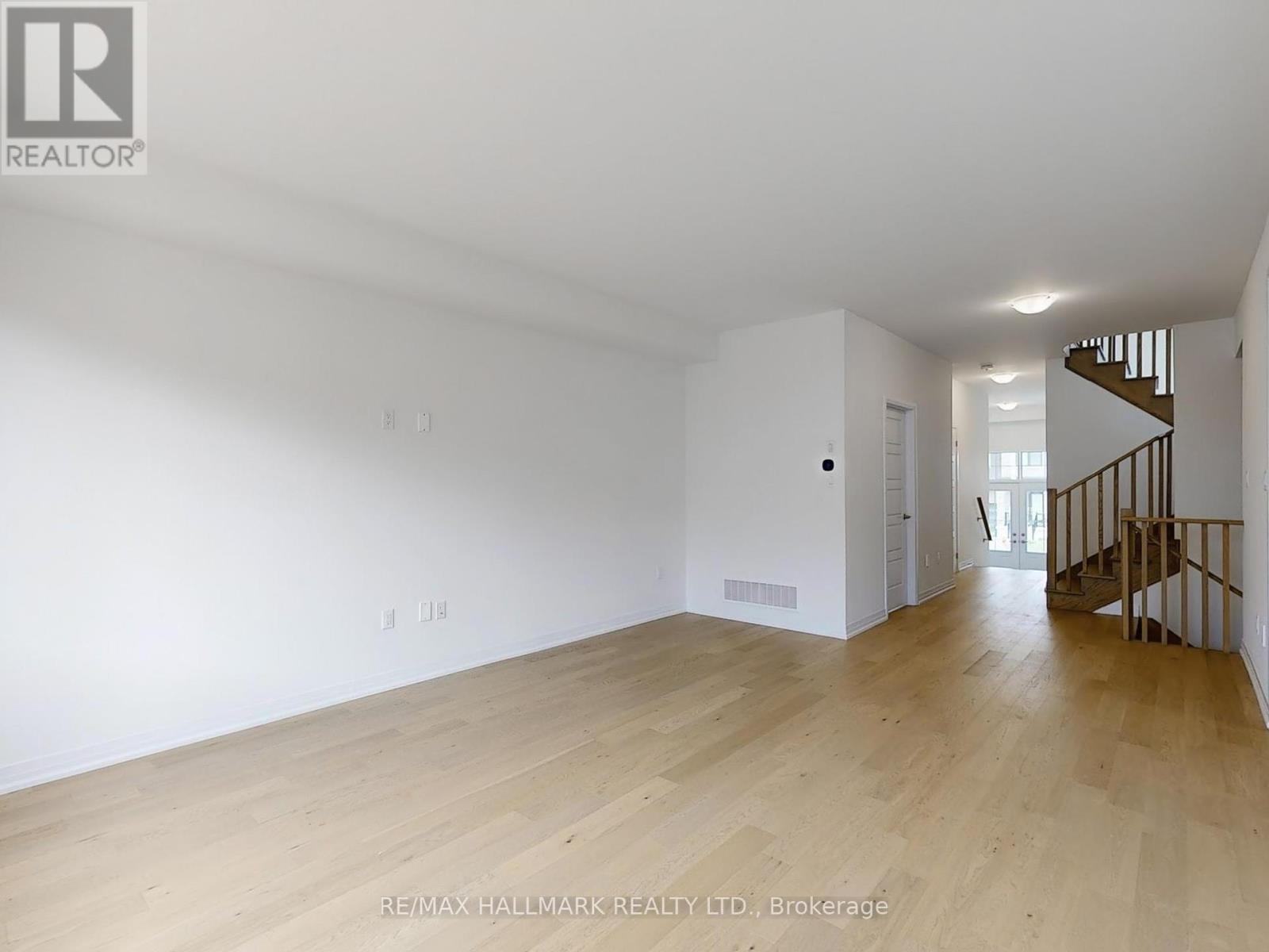40 Velvet Way, Thorold, Ontario  L2V 0P3 - Photo 9 - X12313969