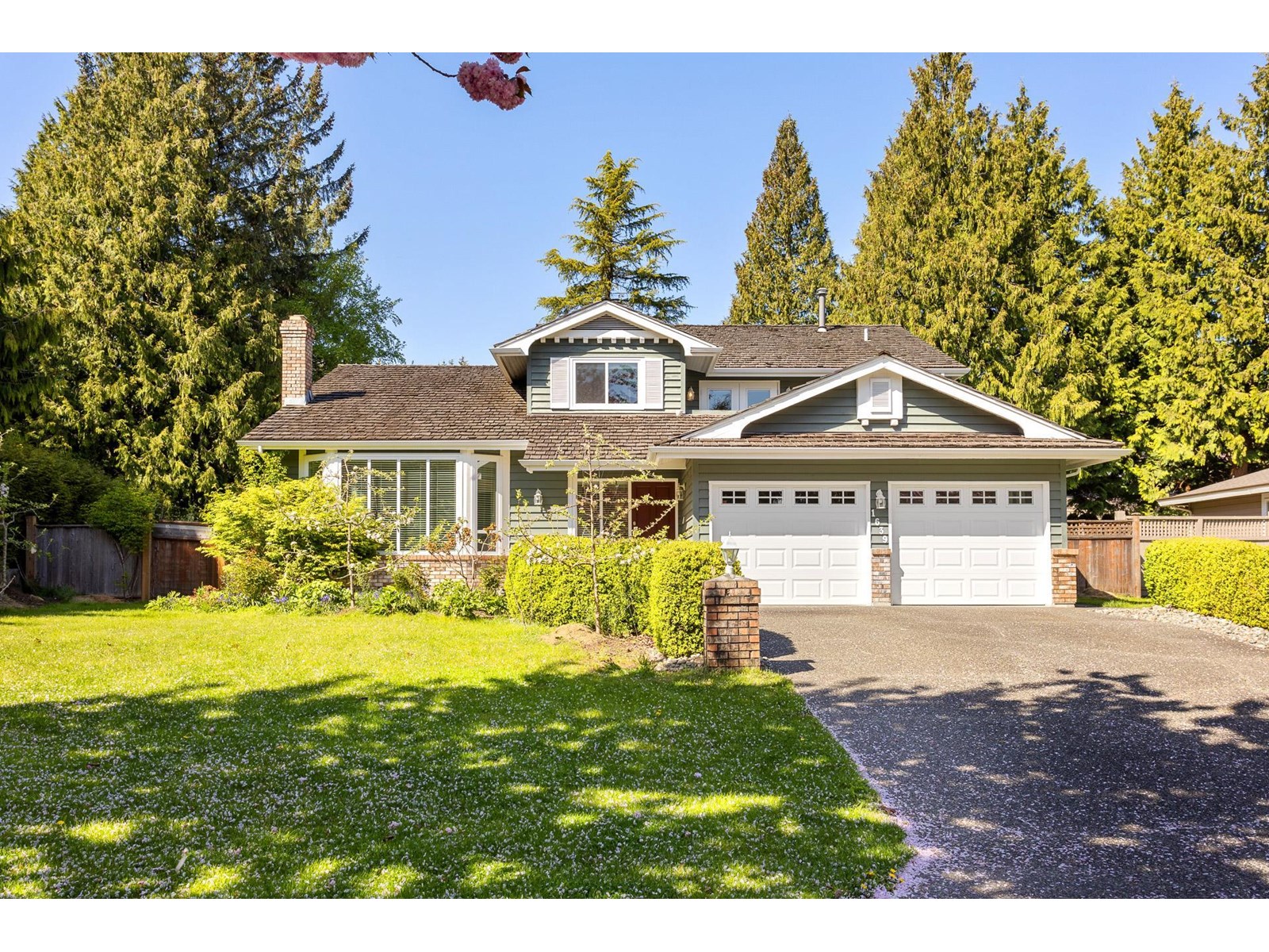Property at 1639 133A STREET image 2