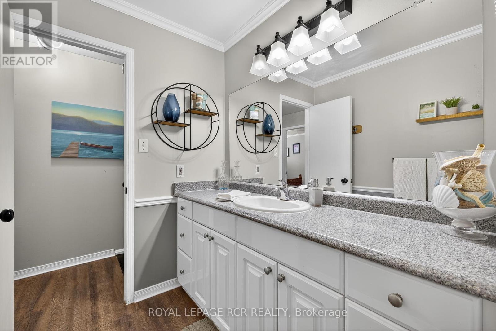 21 Crown Crescent, Bradford West Gwillimbury, Ontario  L3Z 2M7 - Photo 25 - N12314011