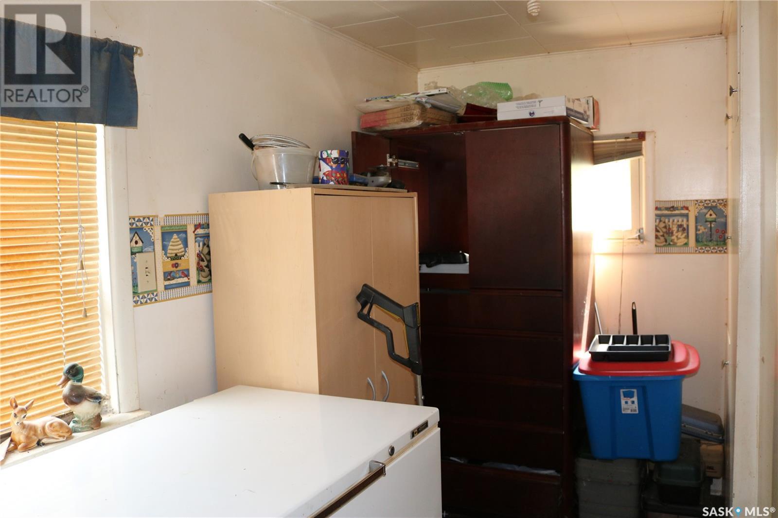 203 Mcdonald Street, Welwyn, Saskatchewan  S0A 4L0 - Photo 3 - SK014125