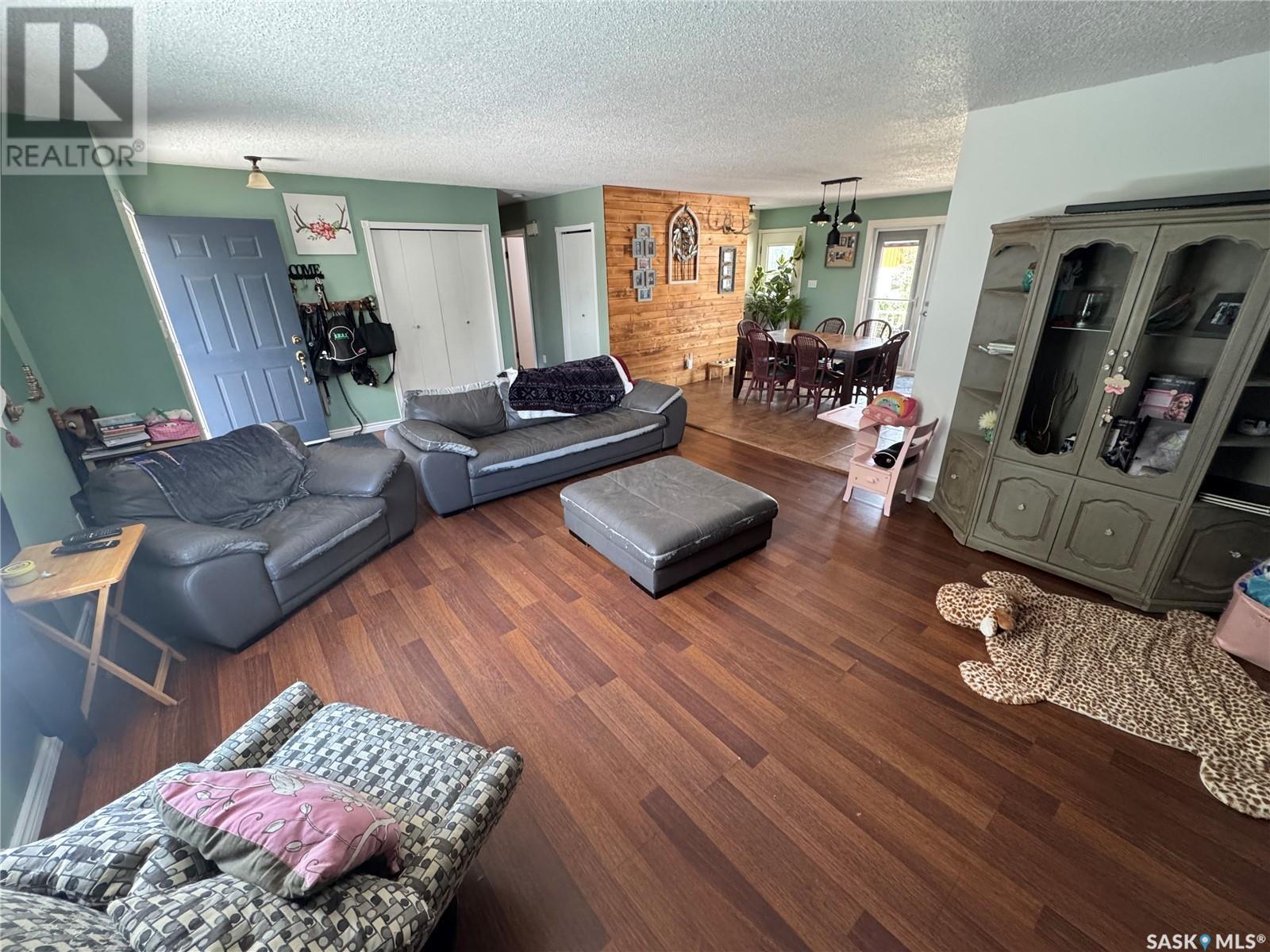 412 Mountain Street, Strasbourg, Saskatchewan  S0G 3V0 - Photo 2 - SK013970