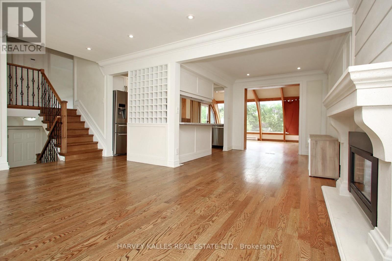 140 Wedgewood Drive, Toronto, Ontario  M2M 2H7 - Photo 7 - C12311149